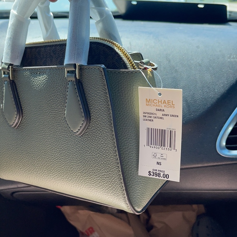 Brand new Michael kors purse - Picture 4 of 6